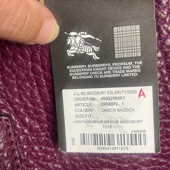 Brand new luxury Burberry tote w tags. - Picture 7 of 7